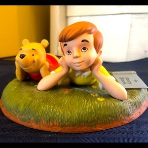 Pooh & Friends collectible “Like Best”